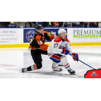 Medicine Hat Tigers' Hunter St. Martin versus Spokane Chiefs' Berkly Catton